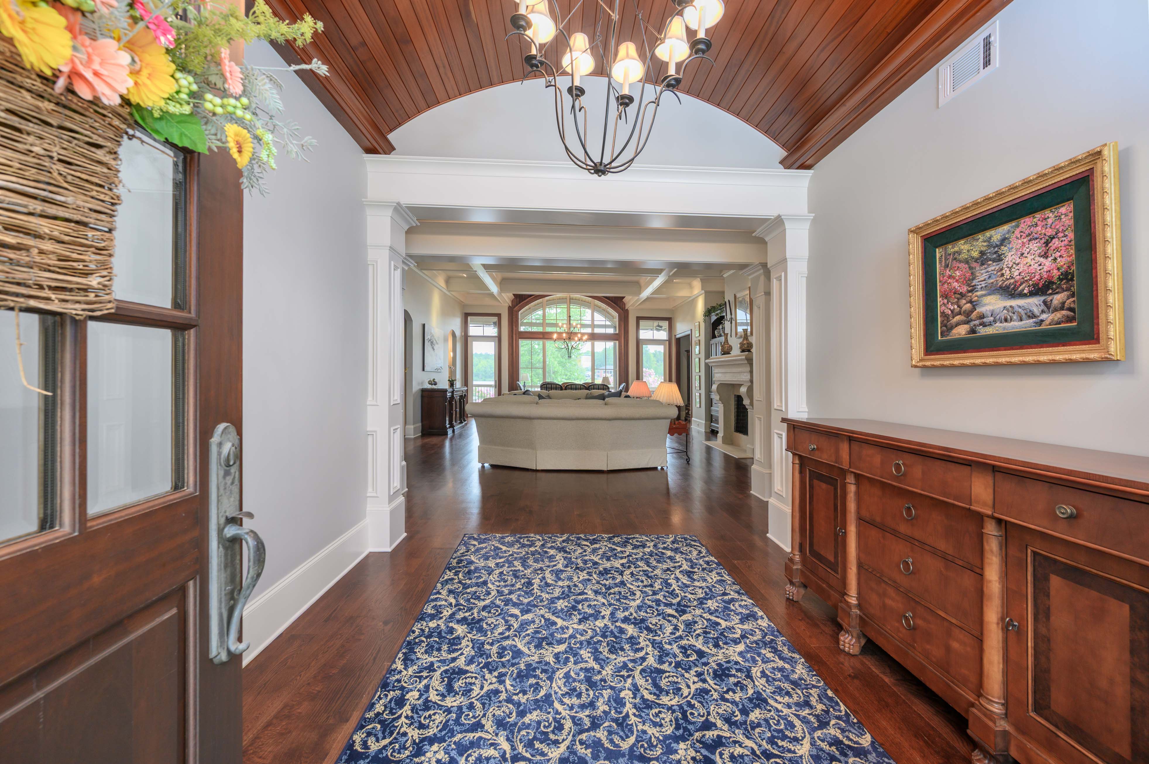 1331 Rose Creek image 4